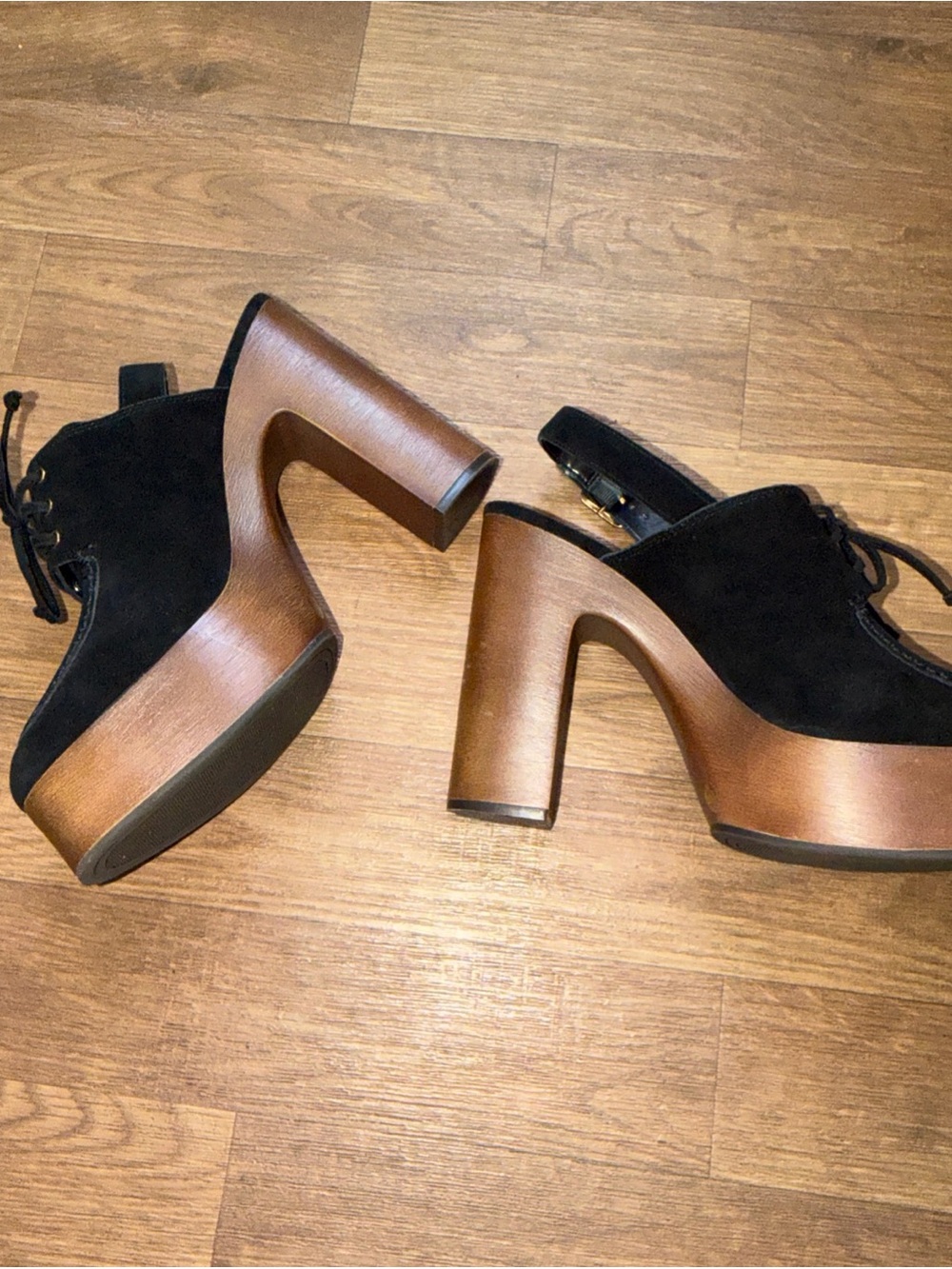 Vince Camuto High Heel Covered Toe Shoes 11 Black Suede